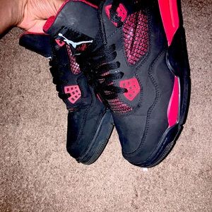Air Jordan 4s Thunder Red